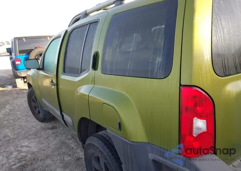 2011 Nissan Xterra S z USA, uszkodzony, nr VIN 5N1AN0NW6BC517335